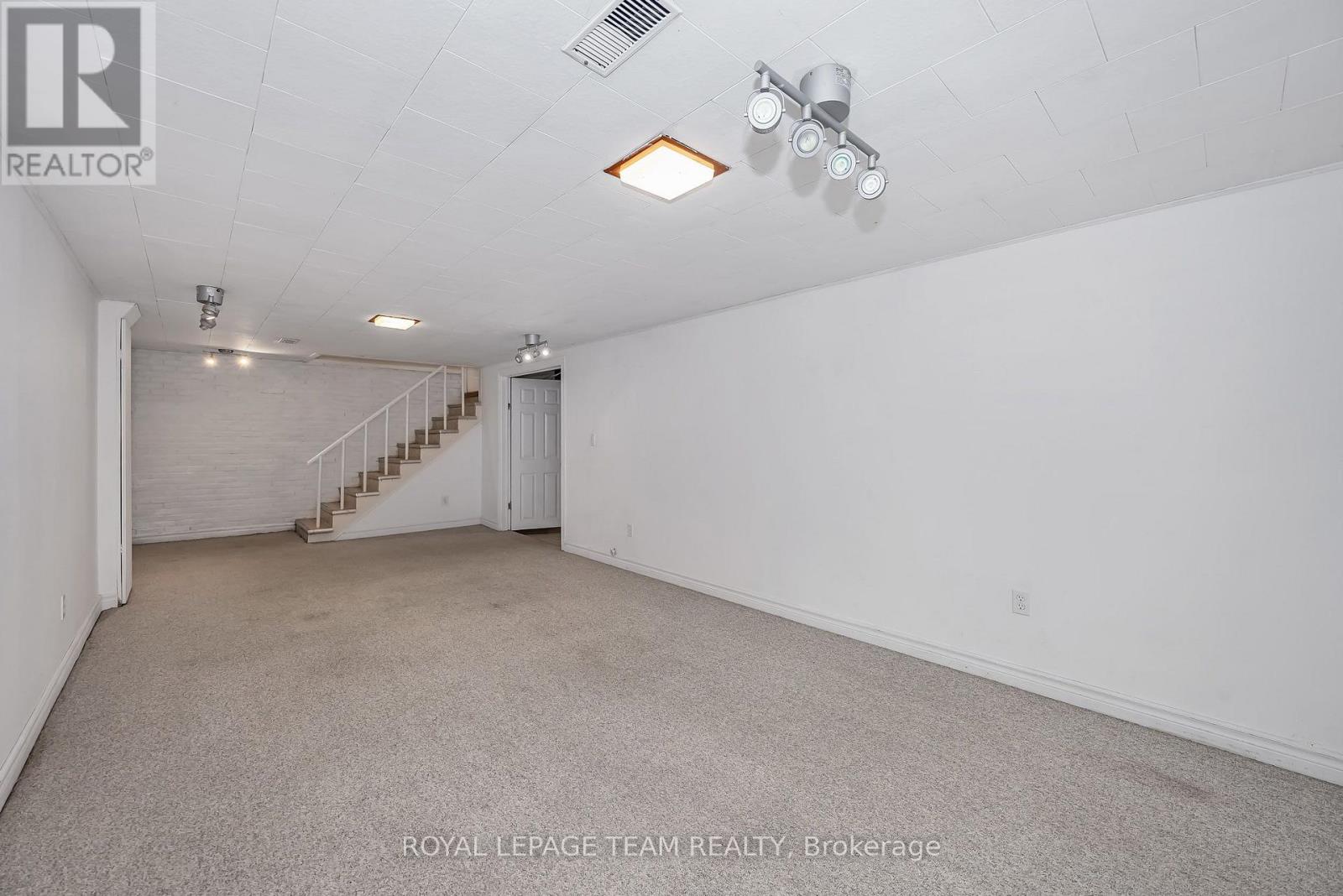 2200 Martha Avenue, Ottawa, Ontario  K1G 1K9 - Photo 39 - X14033404