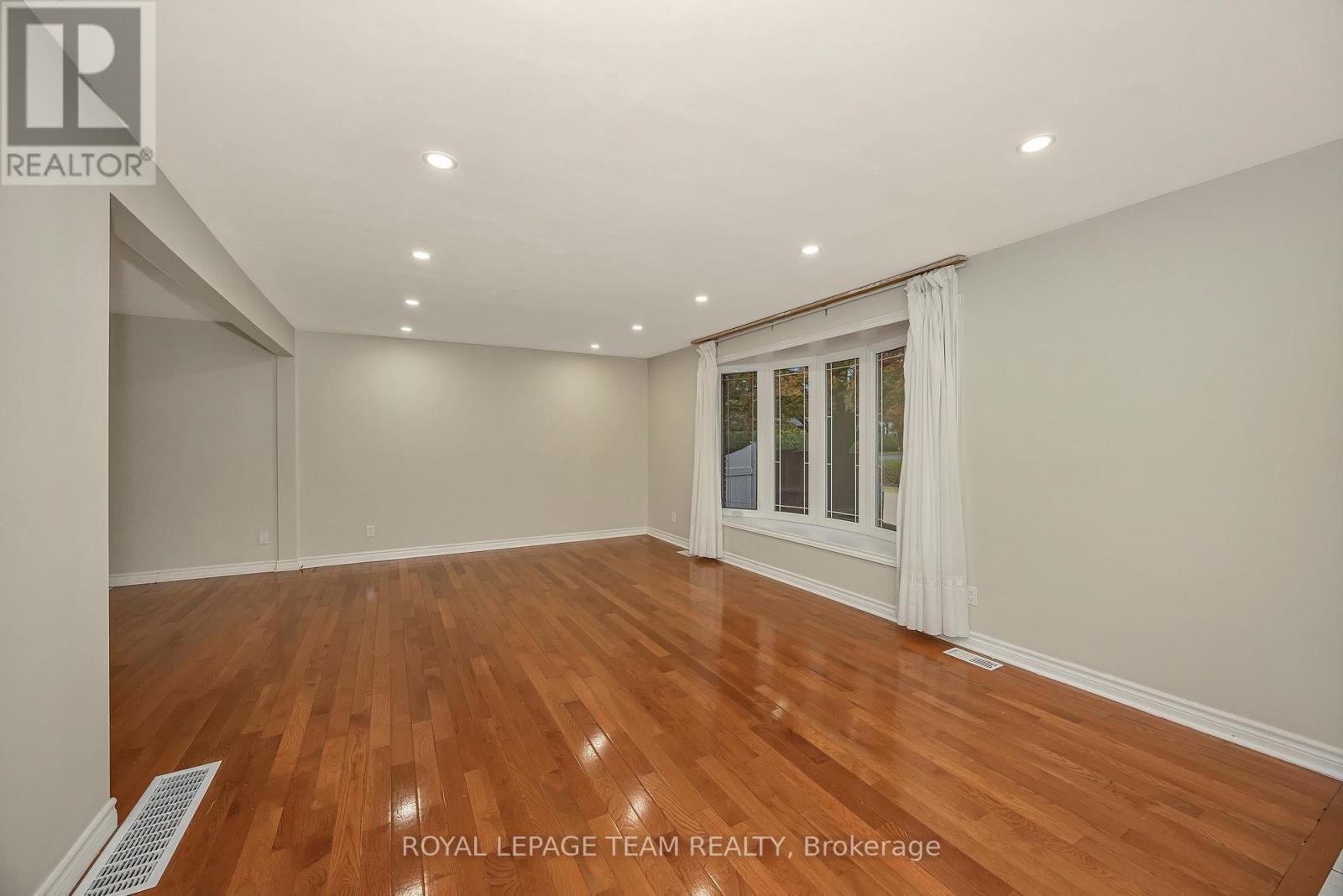 2200 Martha Avenue, Ottawa, Ontario  K1G 1K9 - Photo 9 - X14033404