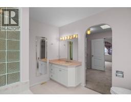 695 Valley Road, Kelowna, British Columbia V1V 2E6 - Photo 33 - 10402064