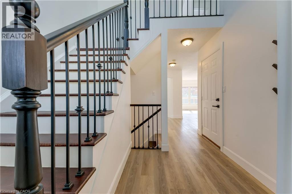 31 Swartz Street, Kitchener, Ontario  N2E 4A7 - Photo 3 - 40870165