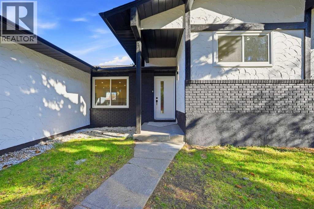 460 Queensland Place SE, Calgary, Alberta  T2J 5C9 - Photo 3 - A2350843