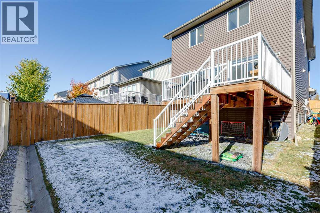 30 Bayview Circle SW, Airdrie, Alberta  T4B 4H3 - Photo 40 - A2352372