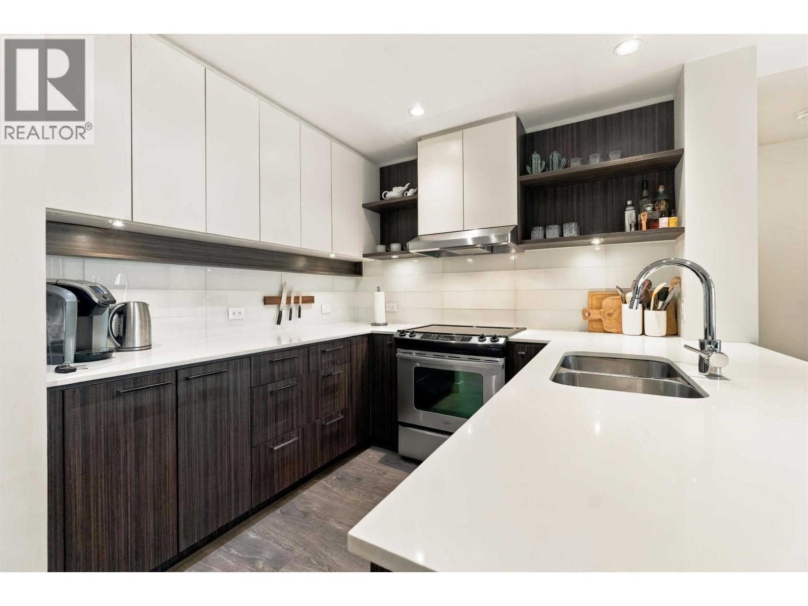 212 555 Foster Avenue, Coquitlam, British Columbia  V3J 3W2 - Photo 6 - R3175293