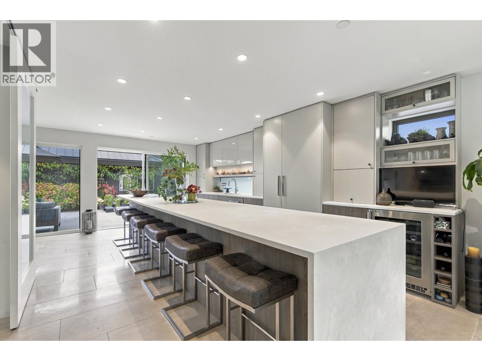 2505 Adanac Street, Vancouver, British Columbia  V5K 2M6 - Photo 2 - R3175304