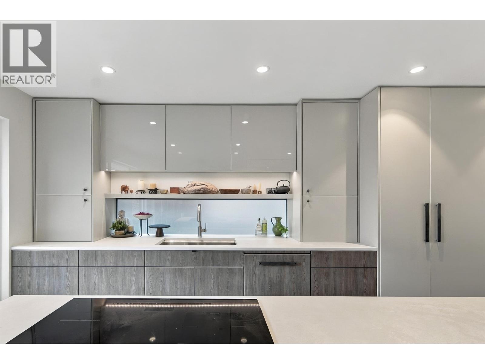 2505 Adanac Street, Vancouver, British Columbia  V5K 2M6 - Photo 3 - R3175304