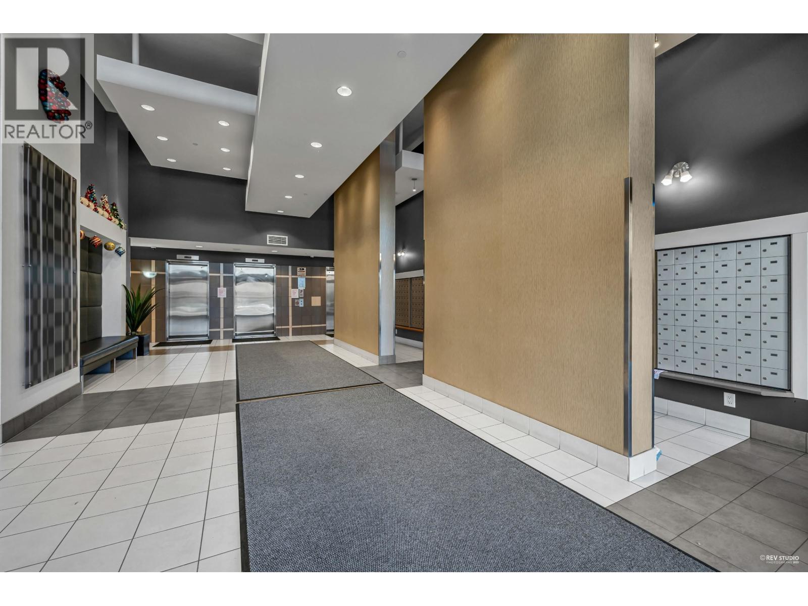 2702 5380 Oben Street, Vancouver, British Columbia  V5R 6H7 - Photo 2 - R3173991