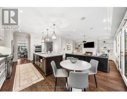 39 REGINA AVENUE, Toronto, Ontario