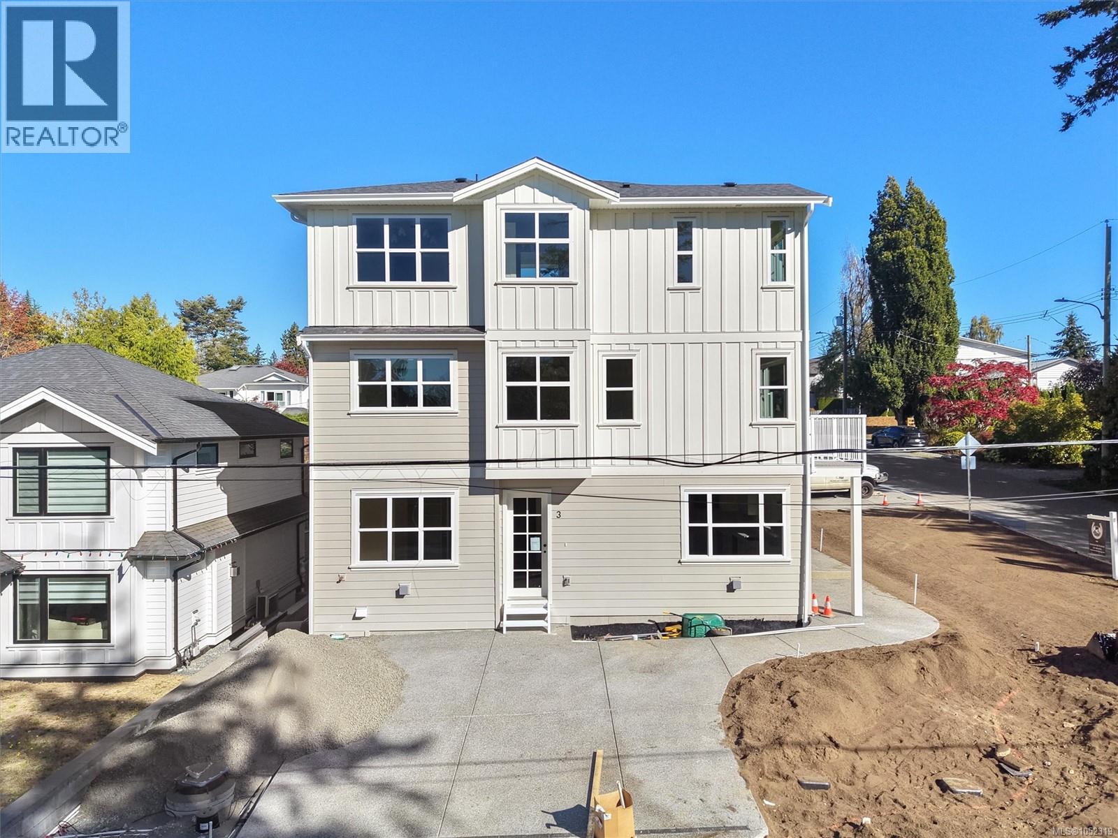 2 768 Lindsay St