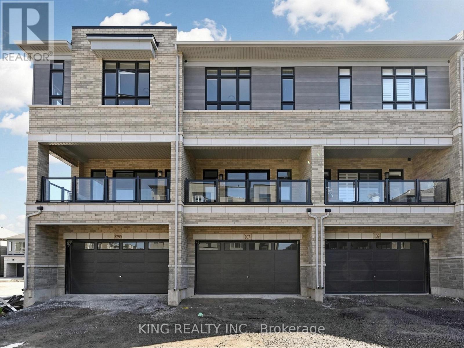107 JACK BOWERBANK BOULEVARD, Oakville, Ontario