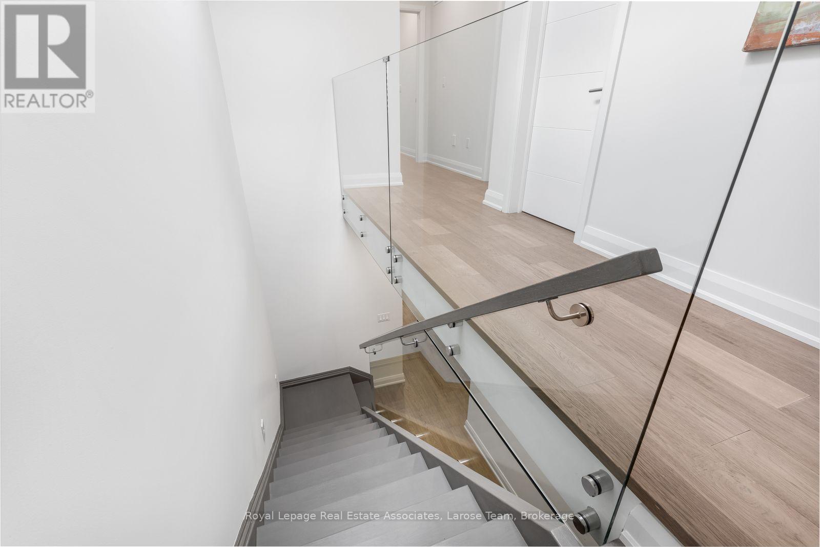 41 B Maple Avenue N, Mississauga, Ontario  L5H 2R9 - Photo 18 - W14033340