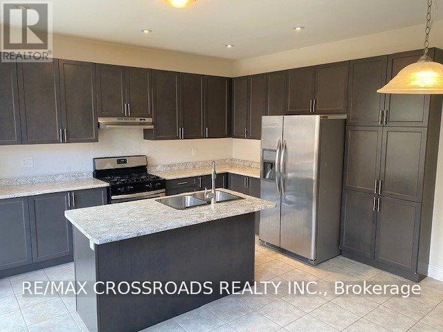13 Swans Acre Trail, Brampton, Ontario  L6R 4A1 - Photo 3 - W14033432