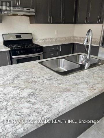 13 Swans Acre Trail, Brampton, Ontario  L6R 4A1 - Photo 5 - W14033432
