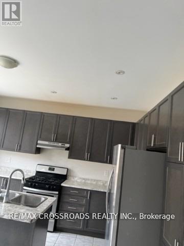 13 Swans Acre Trail, Brampton, Ontario  L6R 4A1 - Photo 6 - W14033432