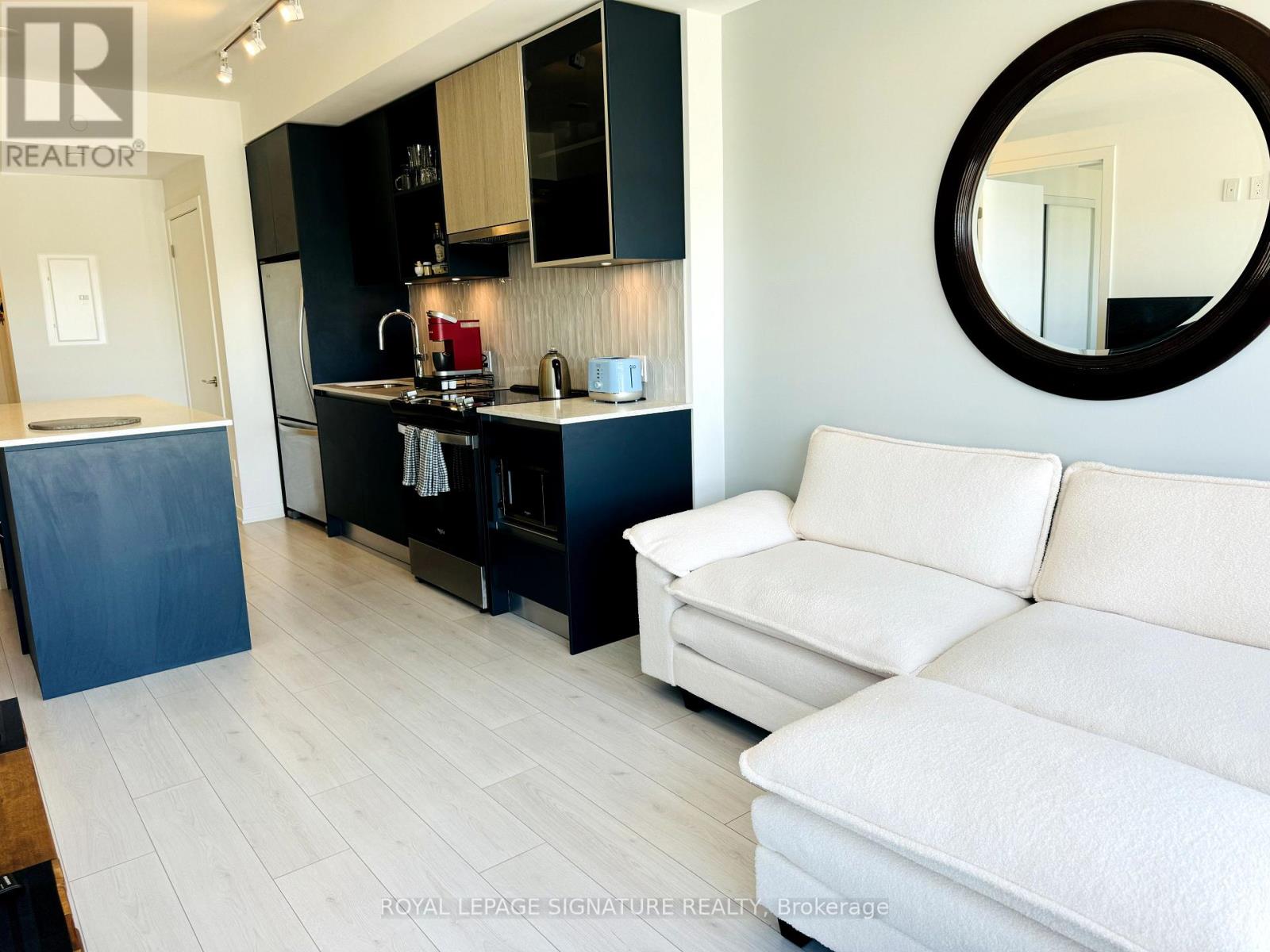 511 - 405 Dundas Street W, Oakville, Ontario  L6M 4P9 - Photo 6 - W14033440