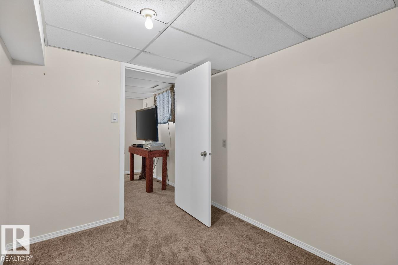 6 MONT CLARE PL