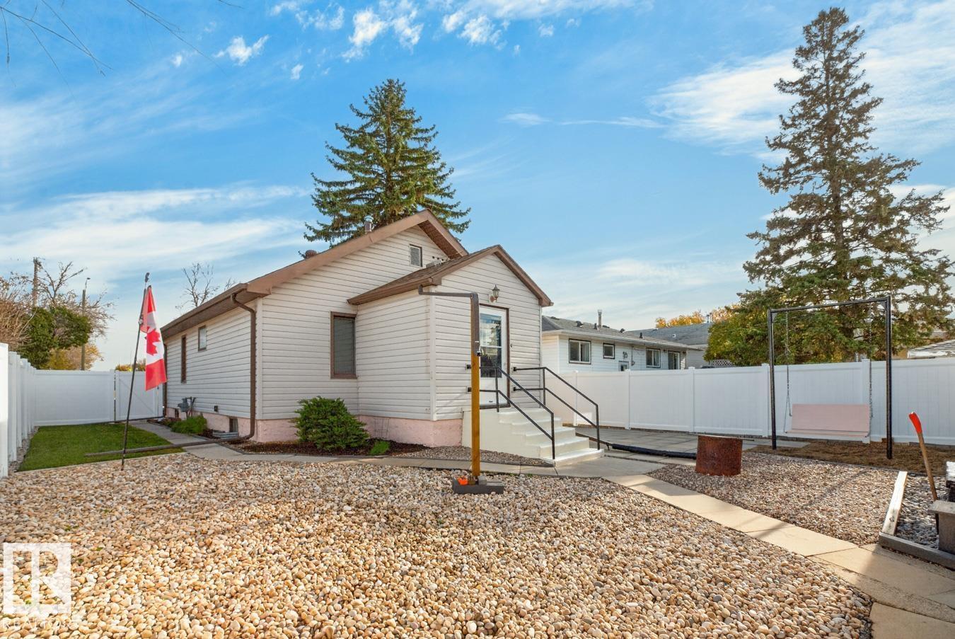 6 MONT CLARE PL