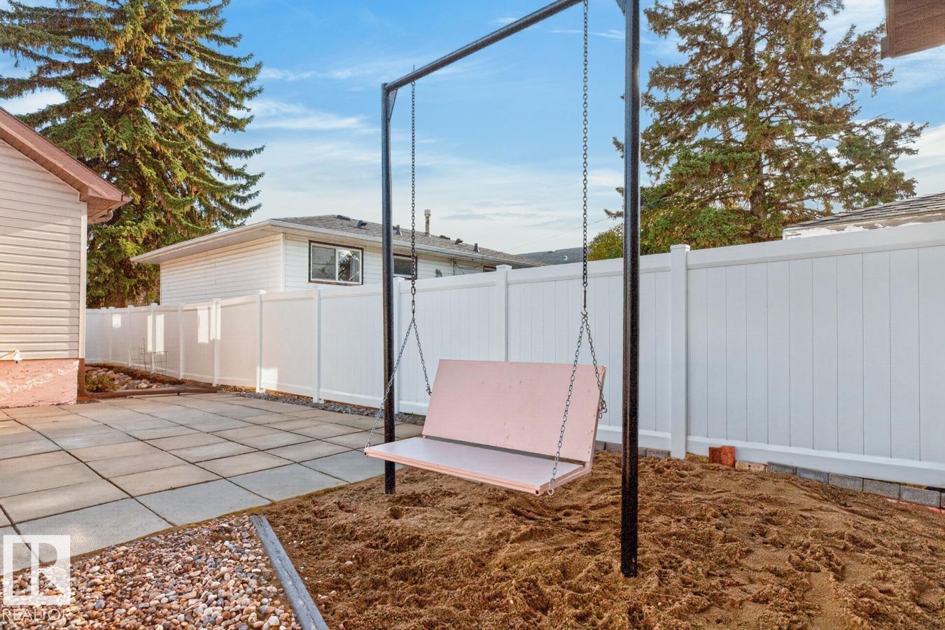 6 MONT CLARE PL