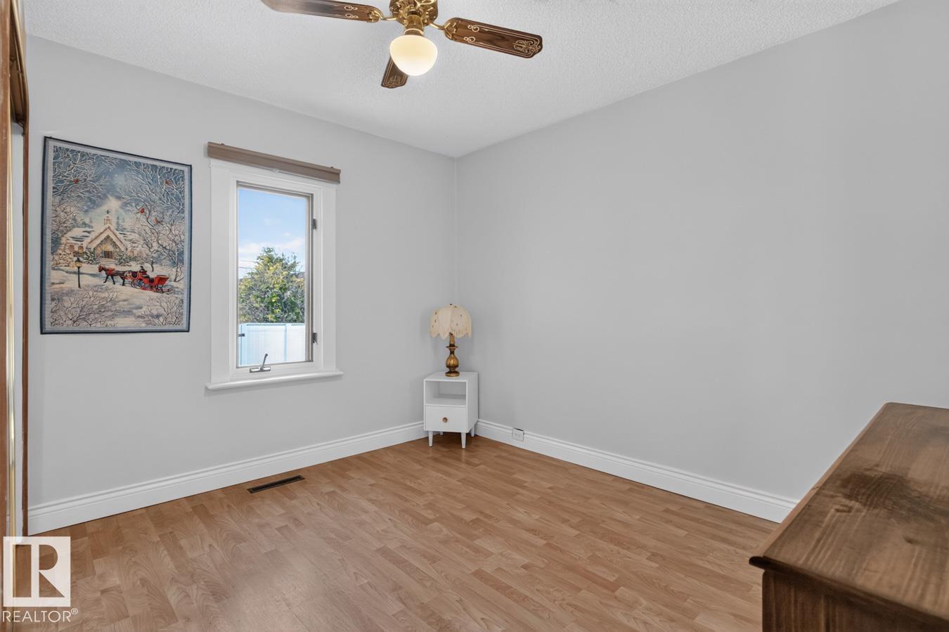 6 MONT CLARE PL