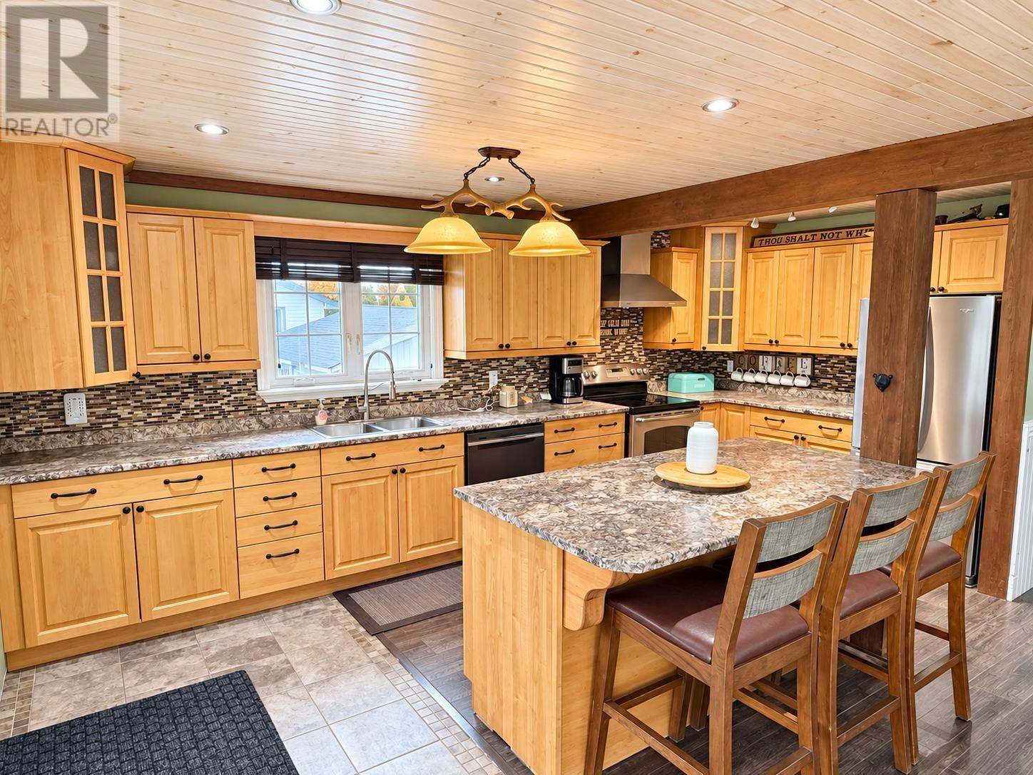114 Hirshhorn Ave, Elliot Lake, Ontario  P5A 1P4 - Photo 7 - SM262875