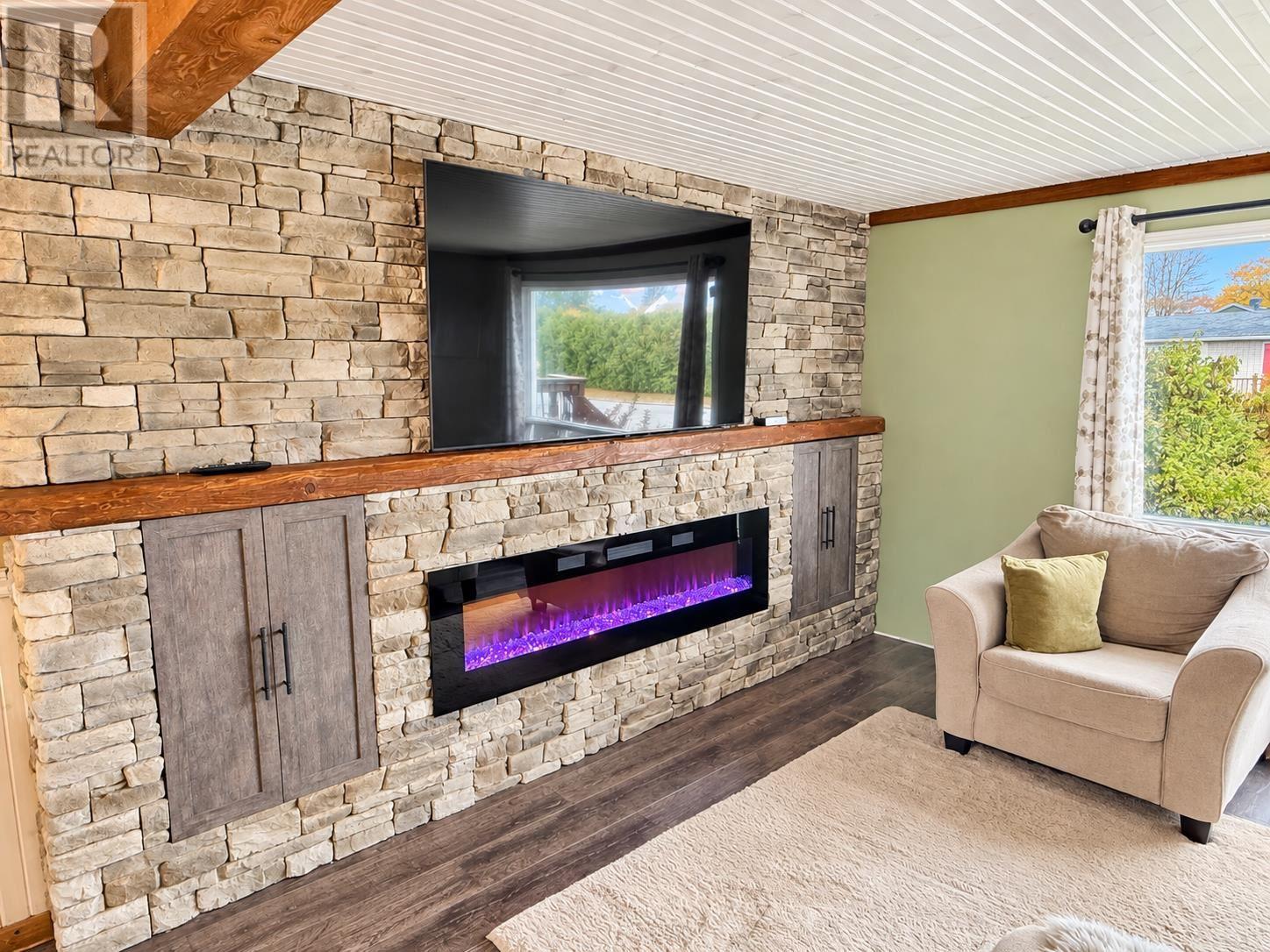 114 Hirshhorn Ave, Elliot Lake, Ontario  P5A 1P4 - Photo 6 - SM262875