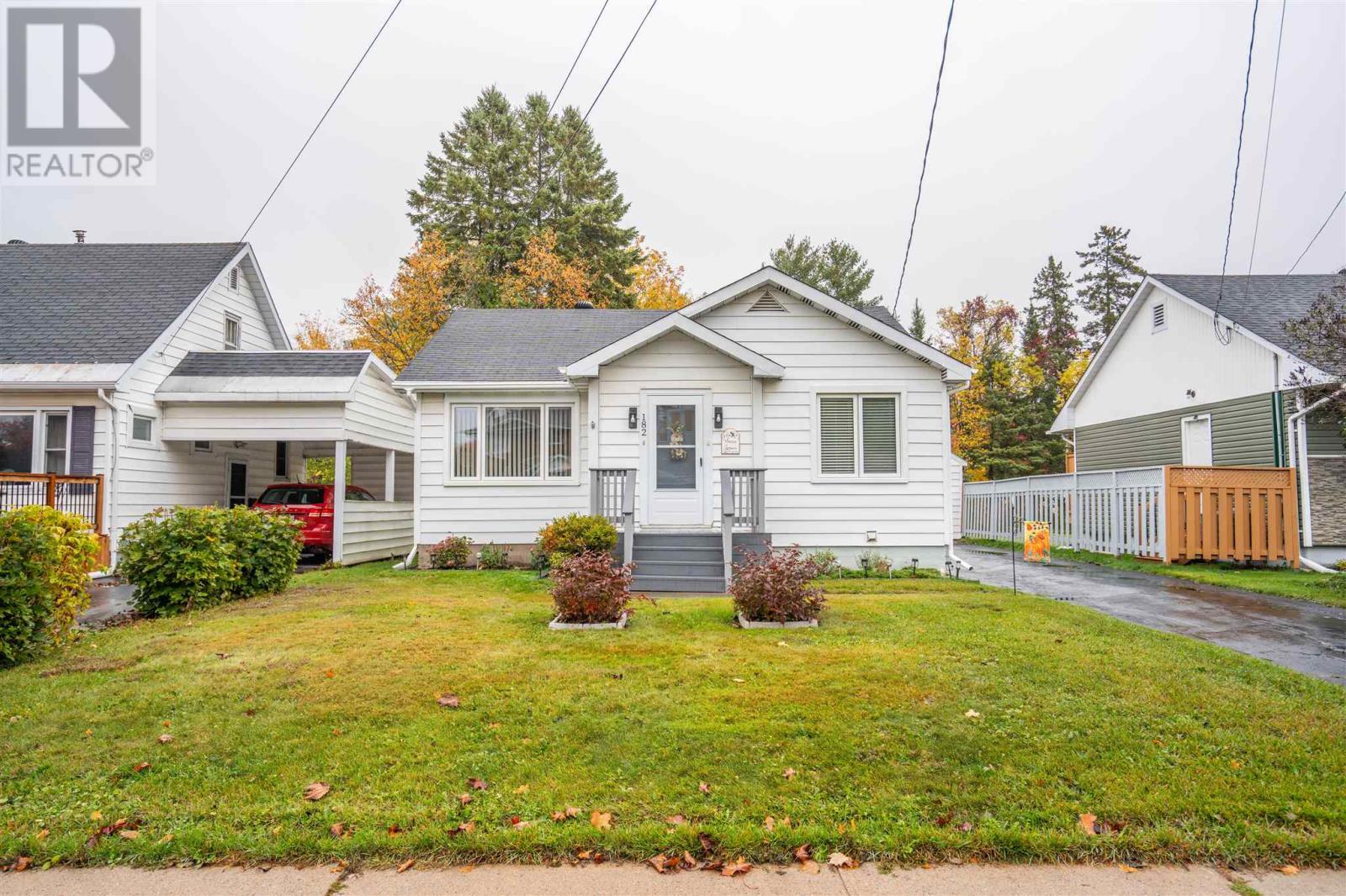 182 Lake St, Sault Ste. Marie, Ontario P6A 4B1 - Photo 2 - SM262886