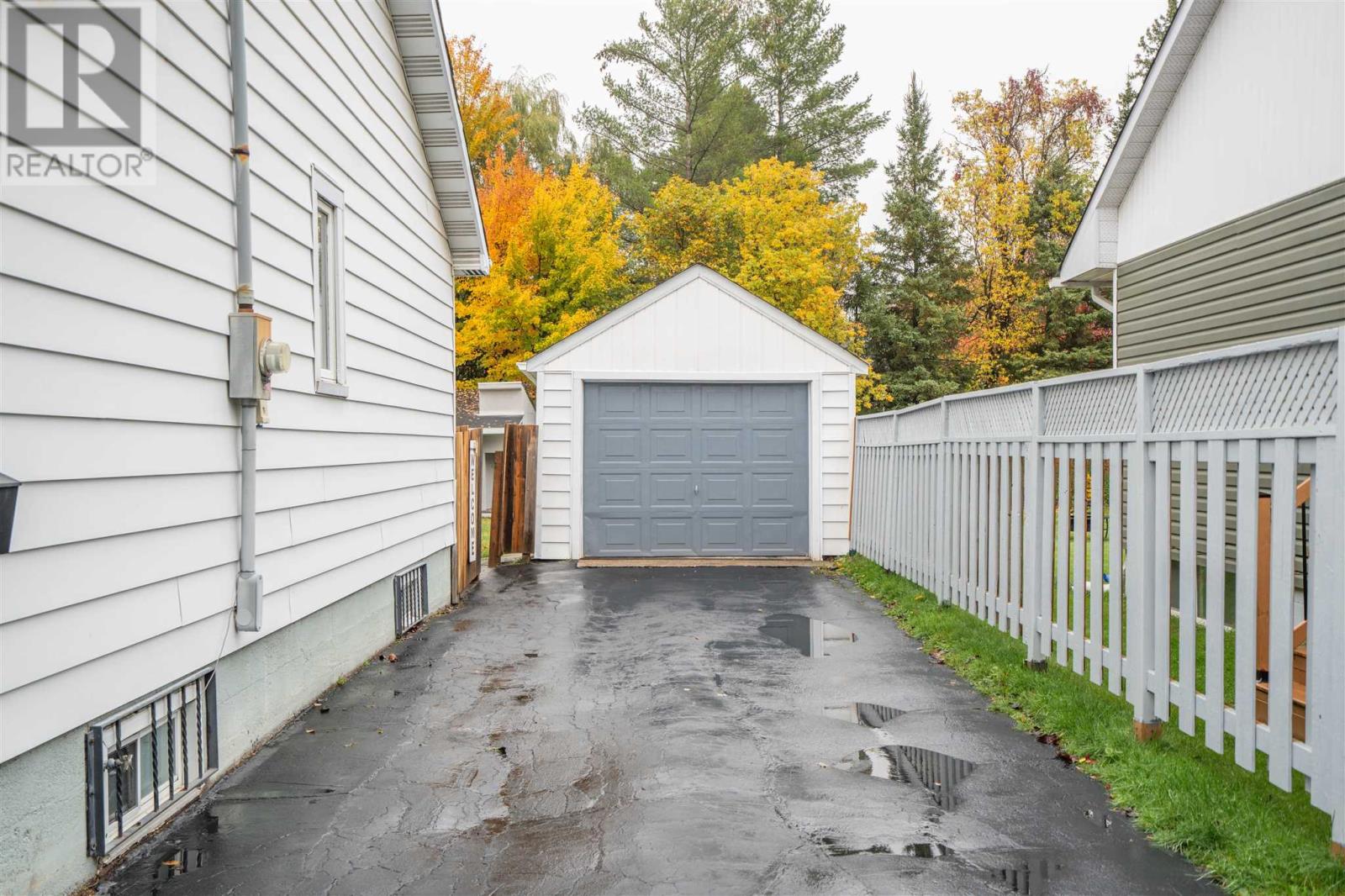 182 Lake St, Sault Ste. Marie, Ontario P6A 4B1 - Photo 6 - SM262886