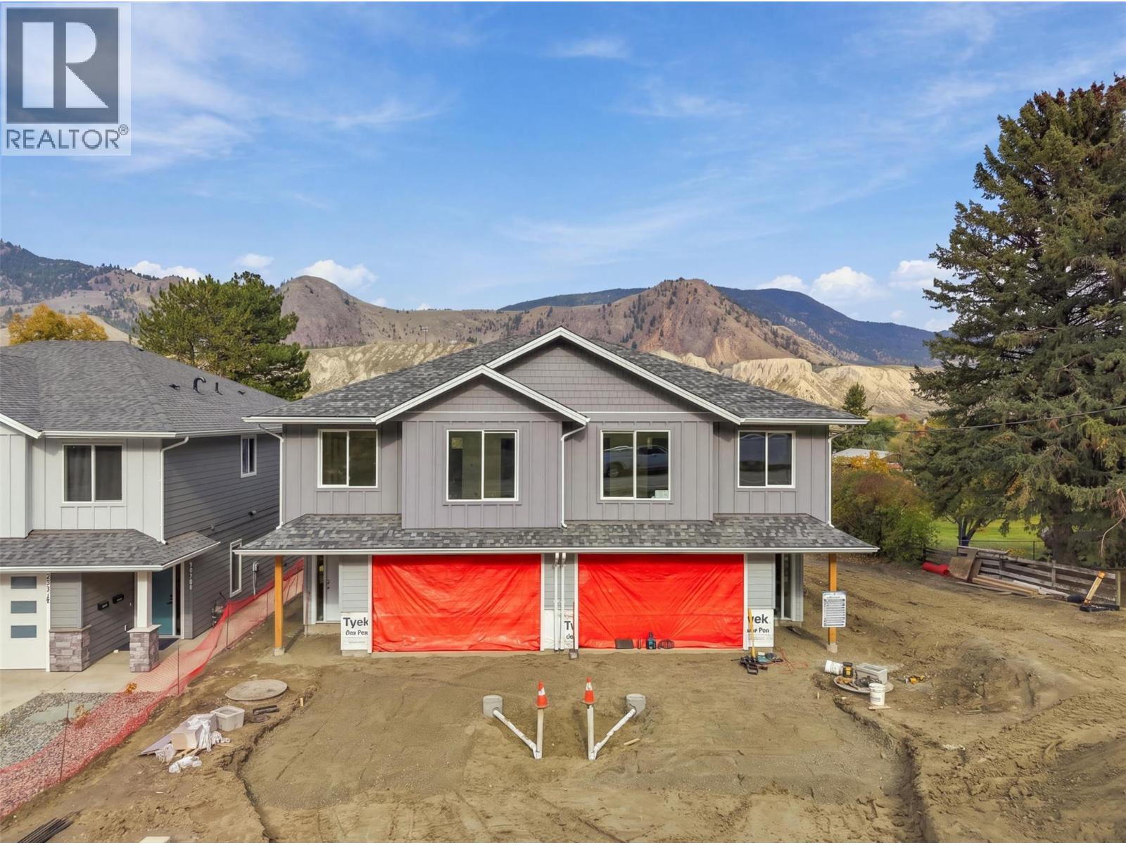 5878 DALLAS Drive