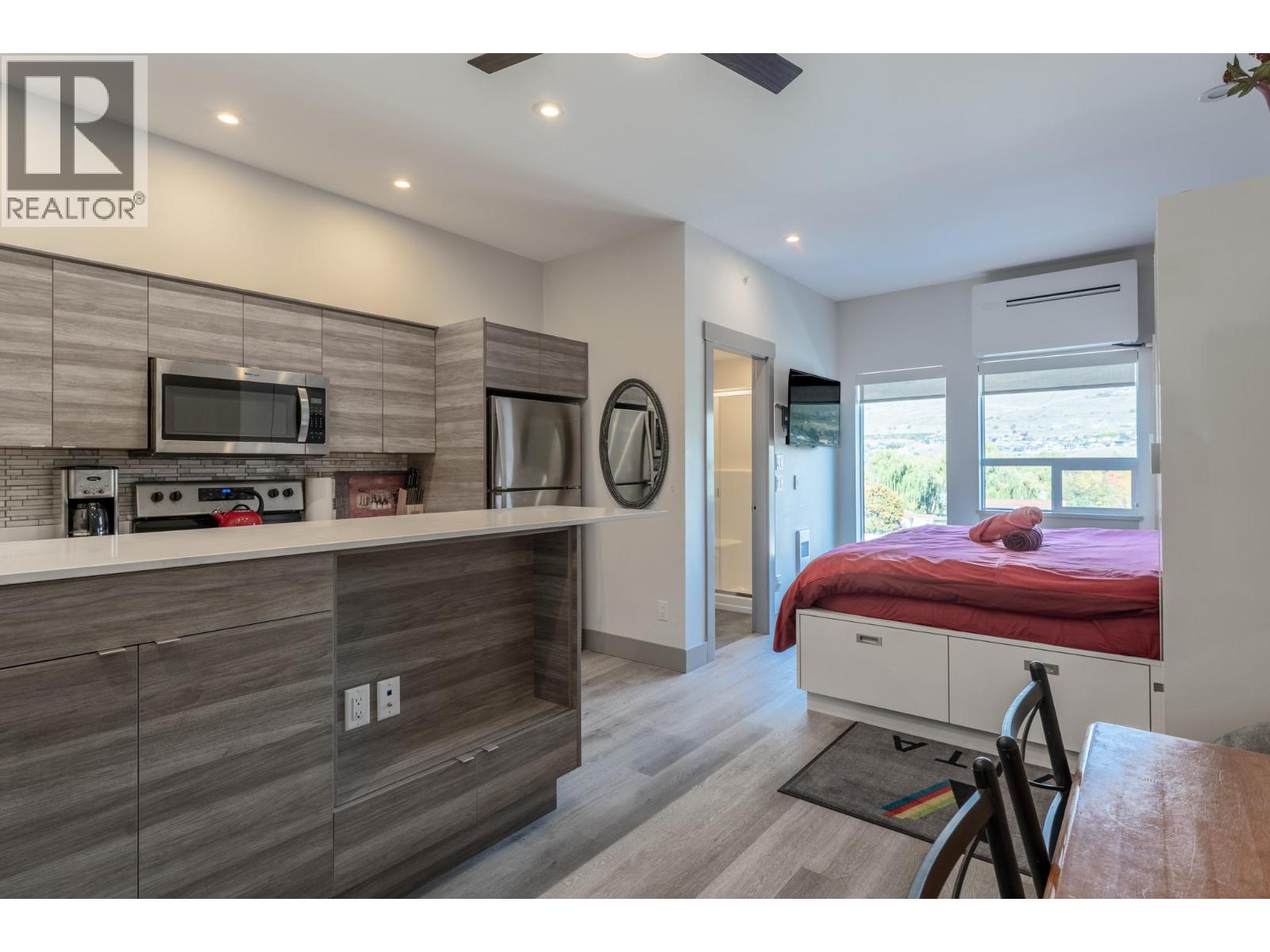 2555 Lakeshore Road Unit# 514
