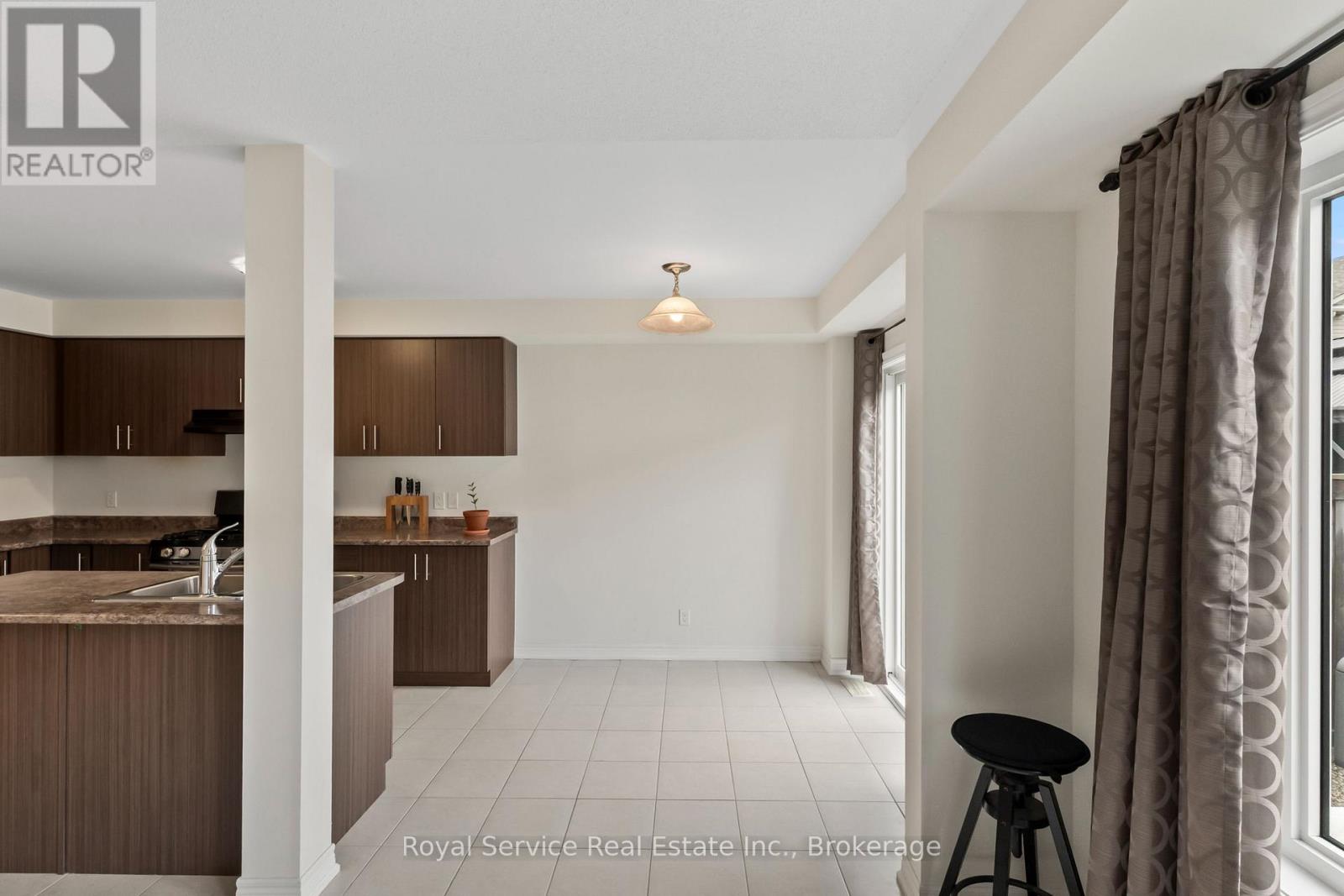 23 Tabaret Crescent, Oshawa, Ontario  L1L 0G5 - Photo 14 - E14033554
