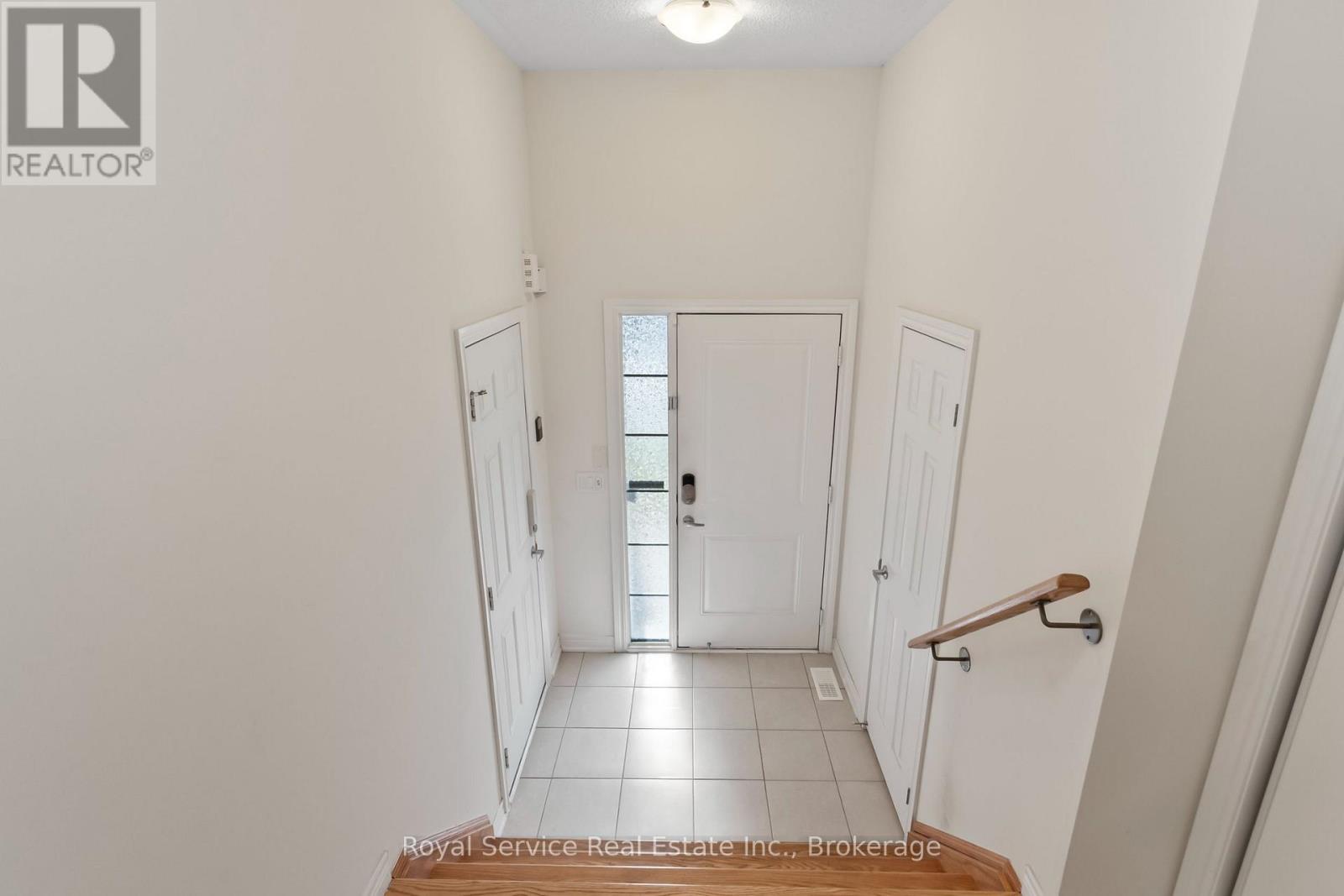 23 Tabaret Crescent, Oshawa, Ontario  L1L 0G5 - Photo 6 - E14033554