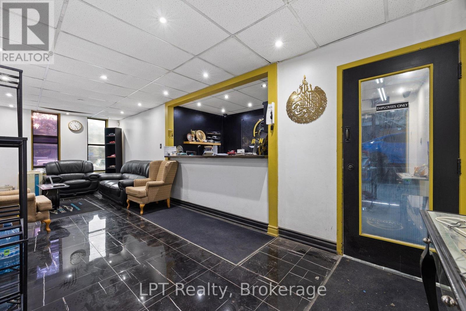 2 - 7 Harlech Court, Markham, Ontario L3T 6L5 - Photo 4 - N14033698