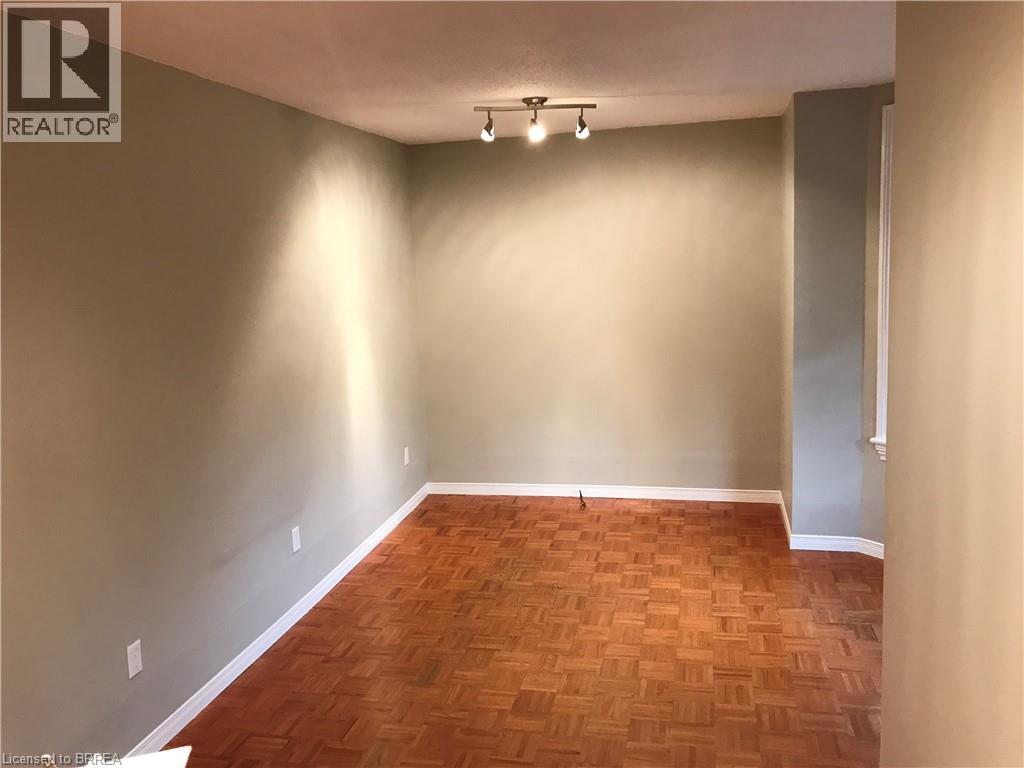 203 Brant Avenue, Brantford, Ontario  N3T 3J1 - Photo 3 - 40869849