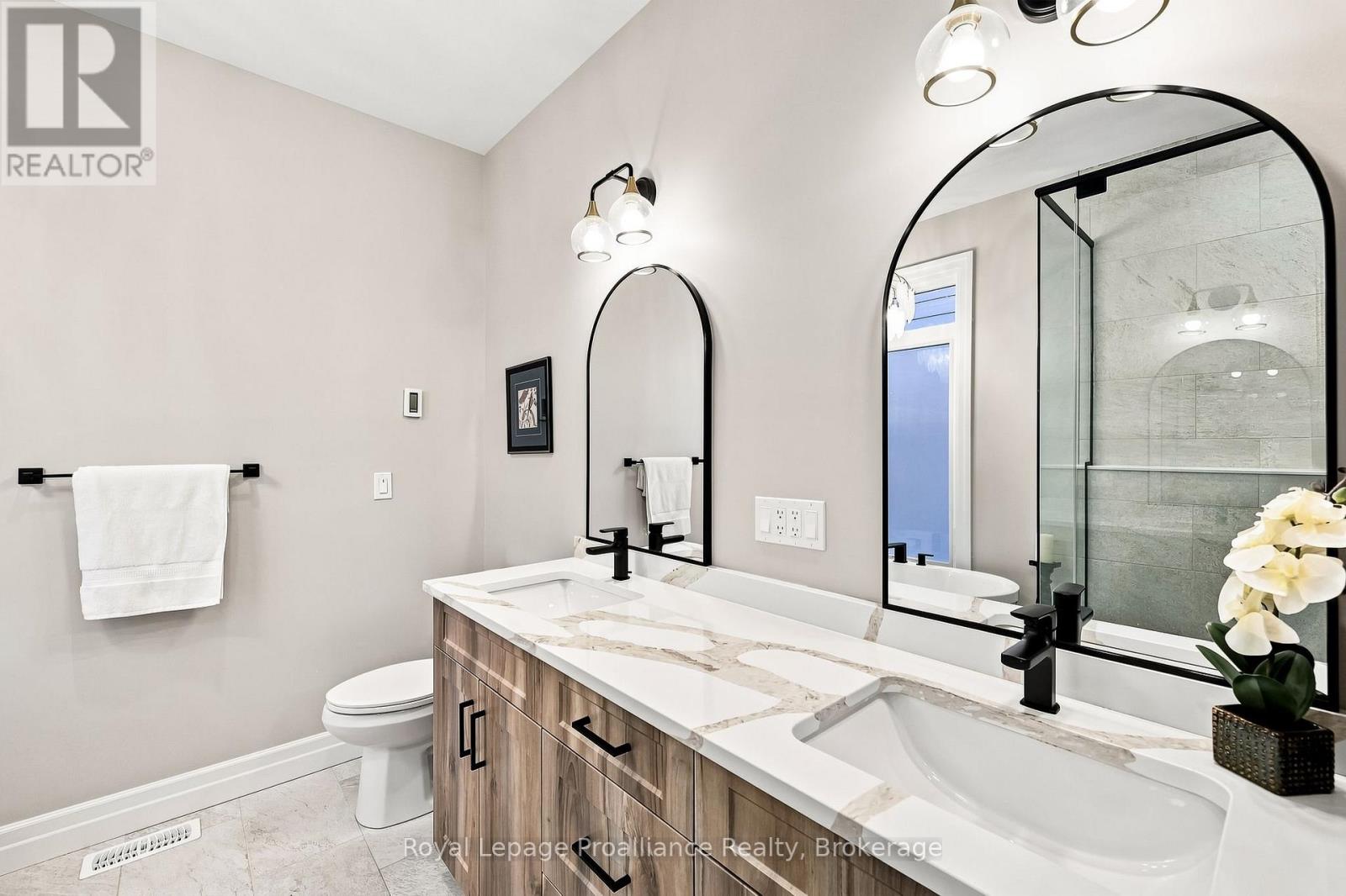 100 Deerview Drive, Quinte West, Ontario  K8V 0L9 - Photo 28 - X14033462