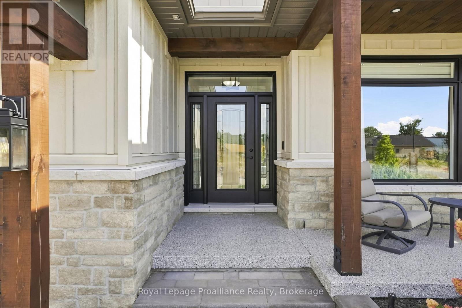 100 Deerview Drive, Quinte West, Ontario  K8V 0L9 - Photo 3 - X14033462