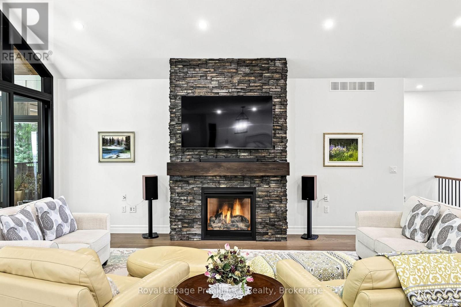 100 Deerview Drive, Quinte West, Ontario  K8V 0L9 - Photo 9 - X14033462