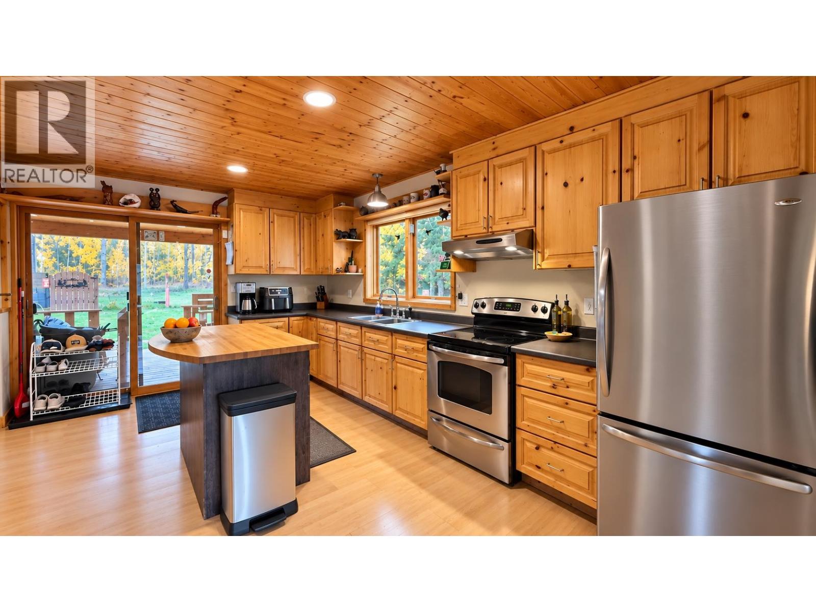 1496 Chestnut Street, Telkwa, British Columbia  V0J 2X0 - Photo 14 - R3175235