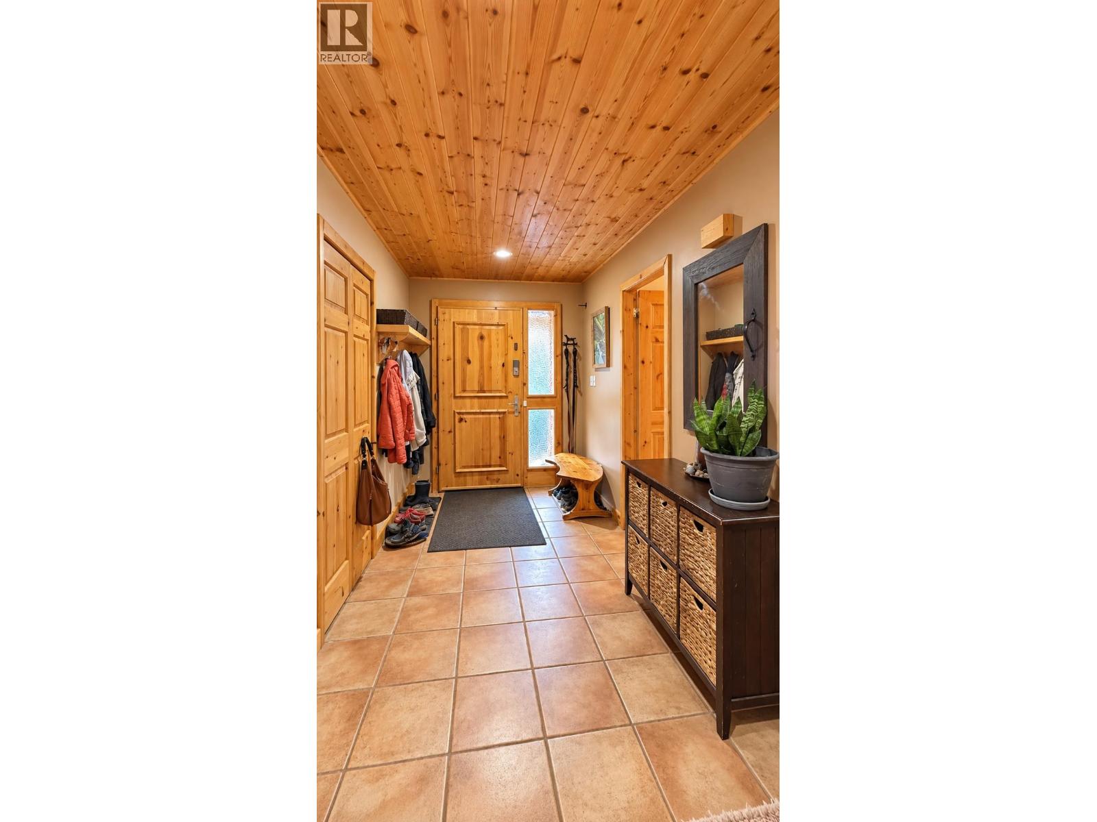 1496 Chestnut Street, Telkwa, British Columbia  V0J 2X0 - Photo 10 - R3175235