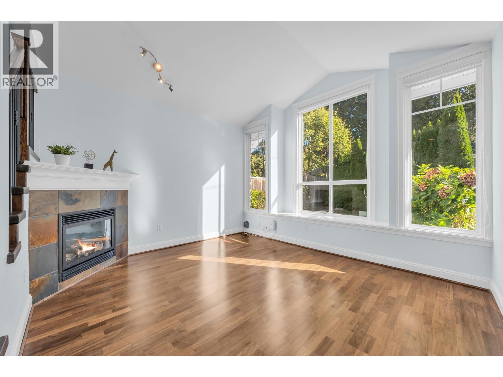 2411 George Street, North Vancouver, British Columbia  V7P 2N4 - Photo 3 - R3174964