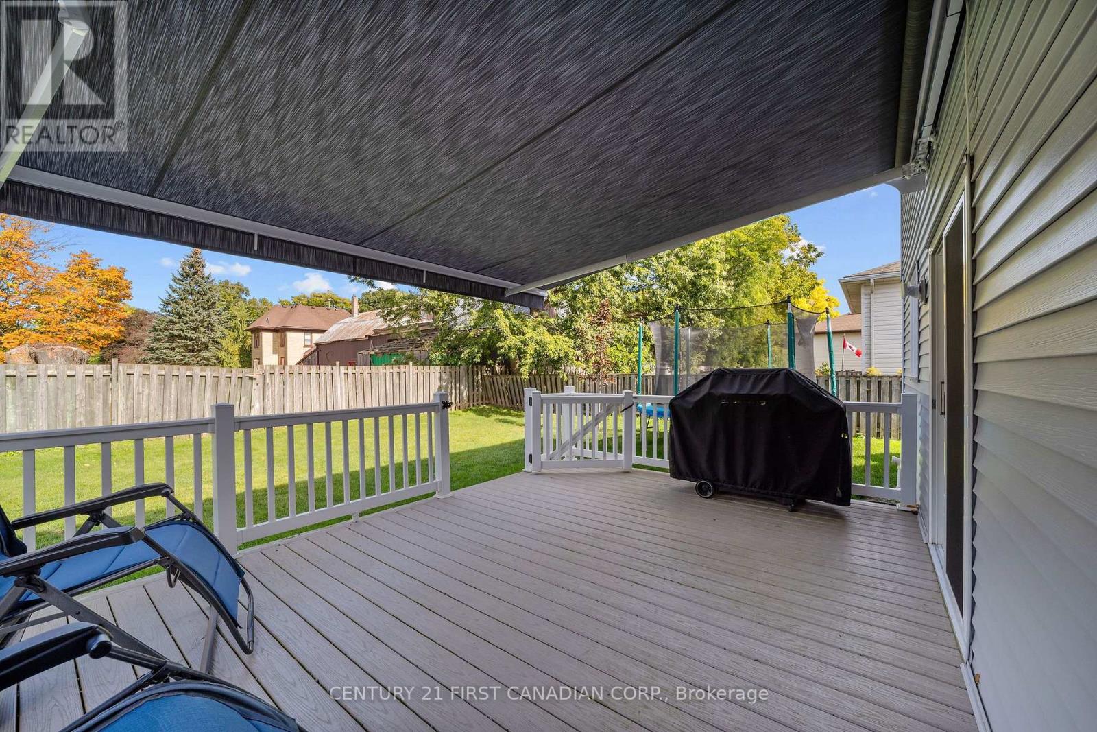 8 Robin Street, North Middlesex, Ontario  N0M 1A0 - Photo 36 - X14033540
