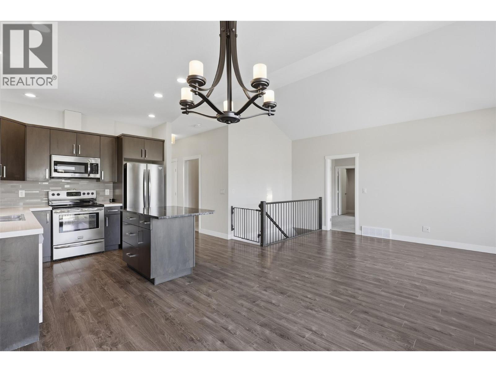 1939 Coldwater Drive Unit# 106, Kamloops, British Columbia  V2E 0B3 - Photo 6 - 10402649
