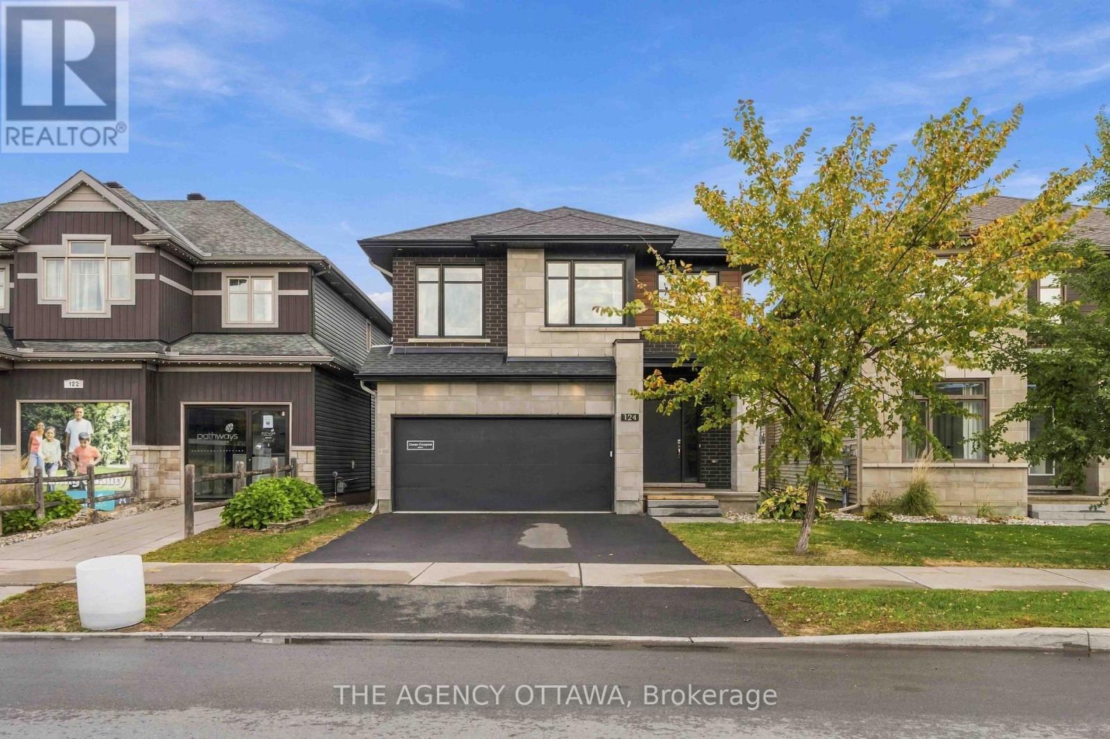 124 Dun Skipper Drive, Ottawa, Ontario  K1X 0G2 - Photo 1 - X14033690