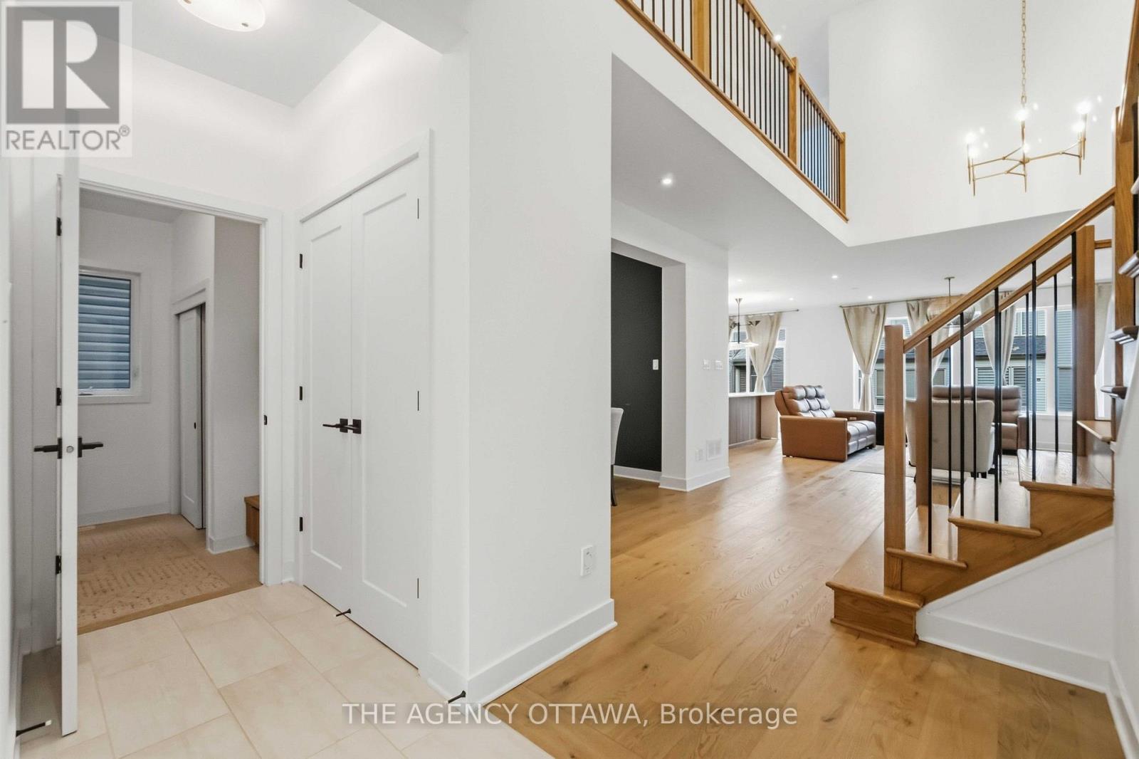 124 Dun Skipper Drive, Ottawa, Ontario  K1X 0G2 - Photo 4 - X14033690
