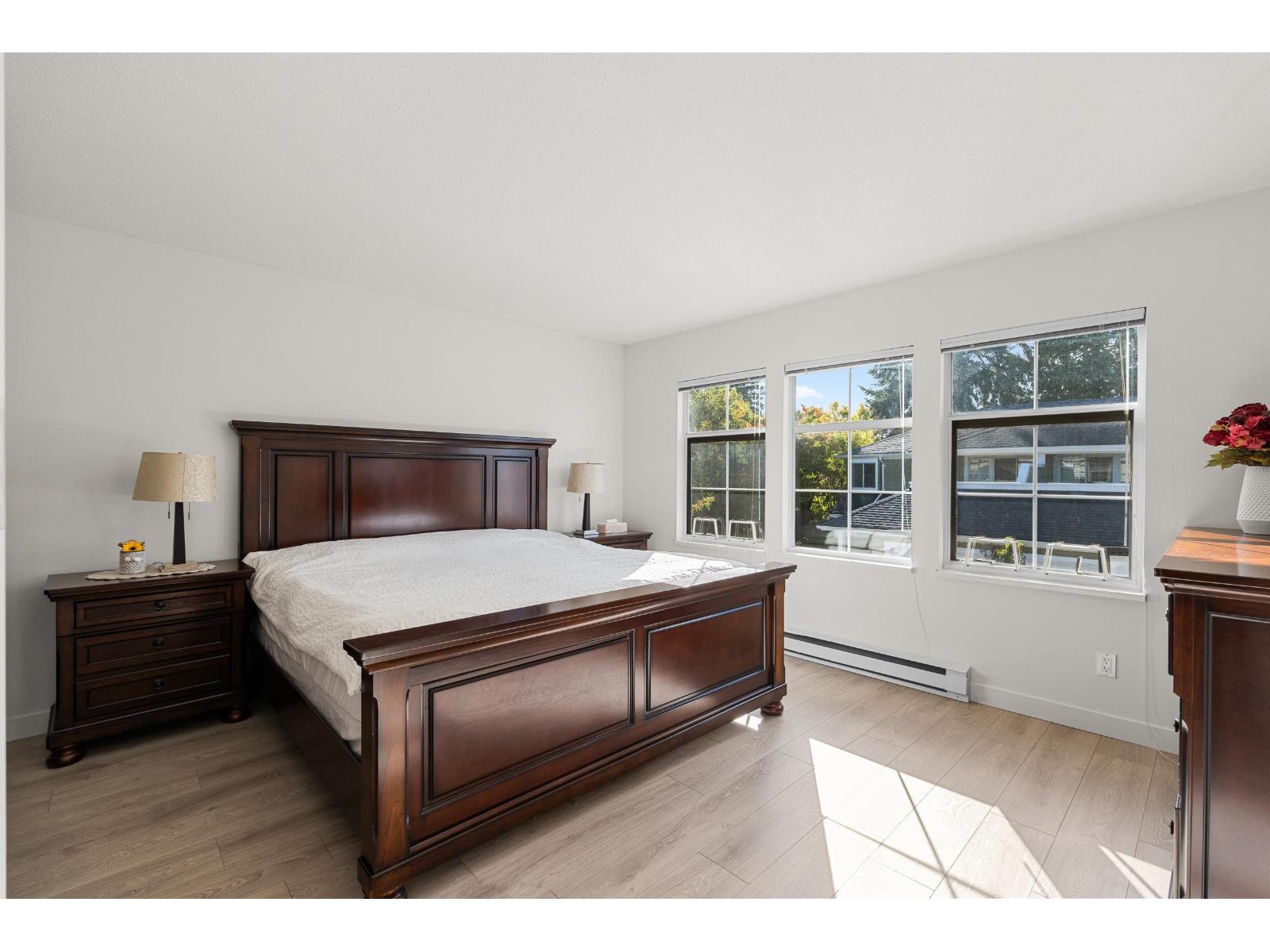 27 8428 VENTURE WAY