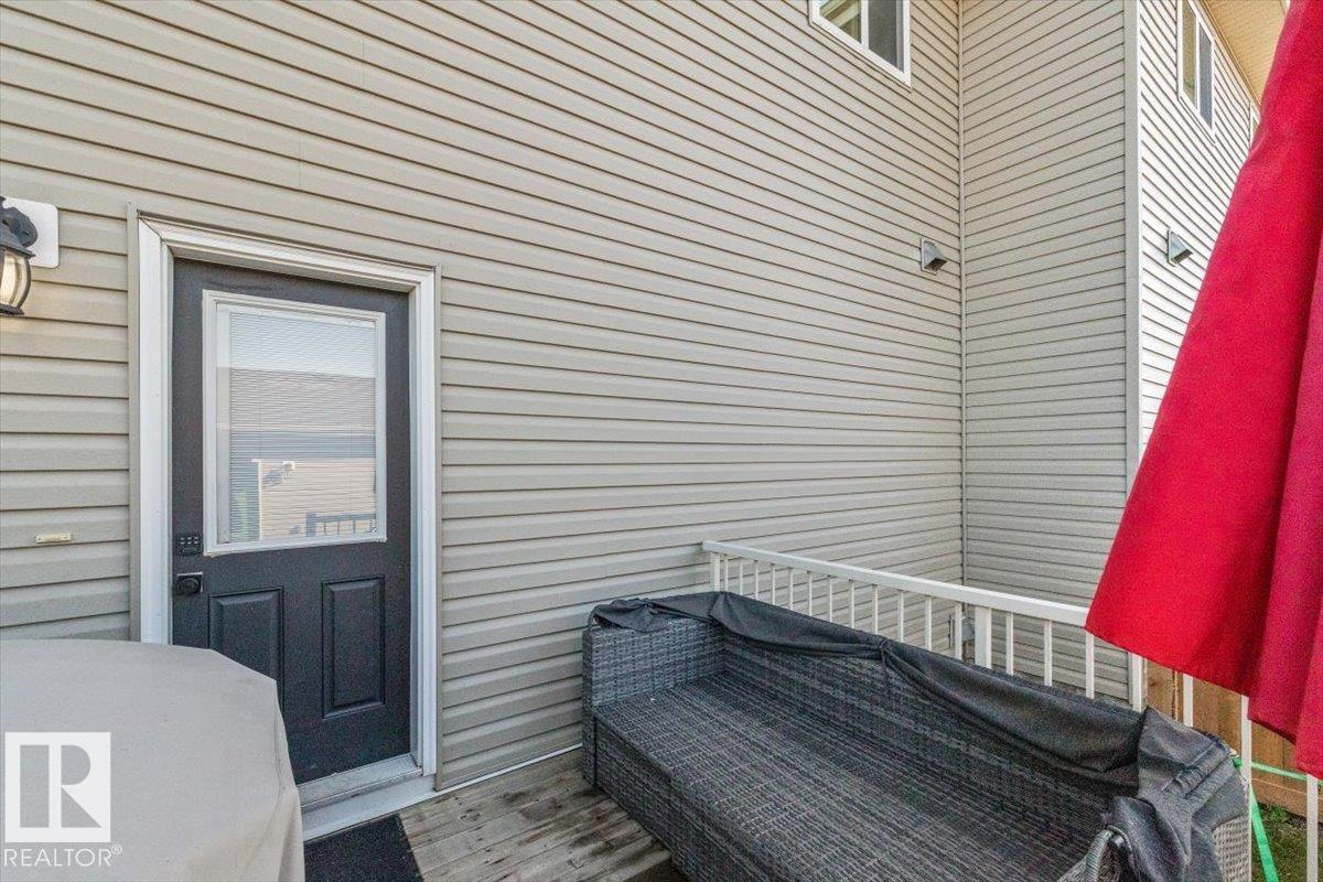 28 DAVIS ST