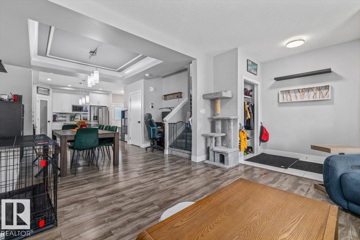 28 DAVIS ST