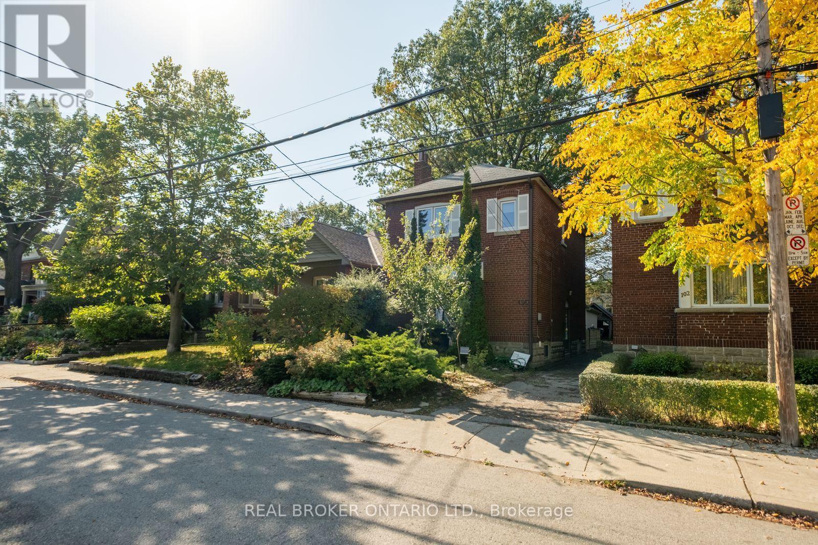 100 Oak Park Avenue, Toronto, Ontario  M4C 4M3 - Photo 3 - E14033538