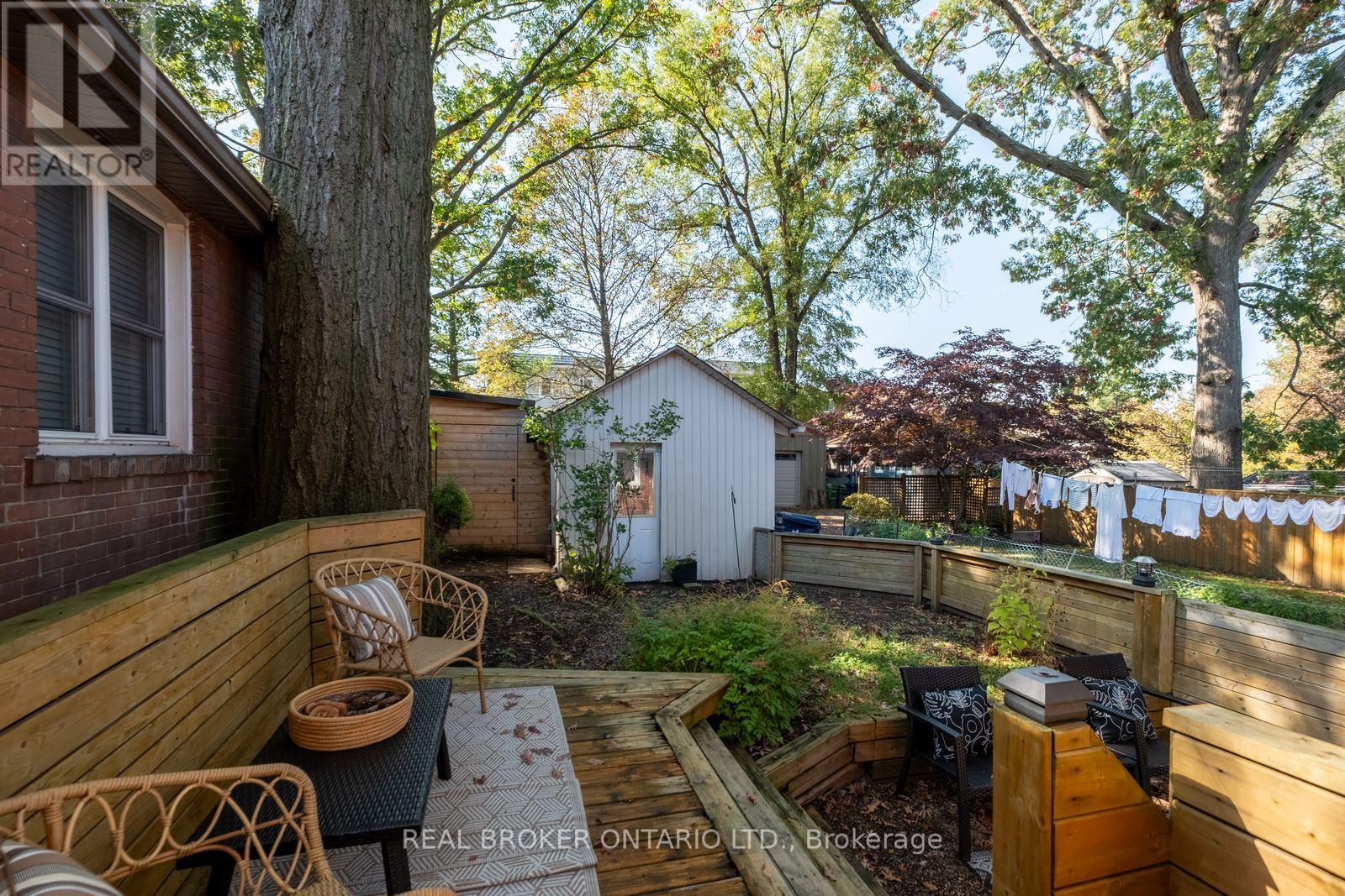 100 Oak Park Avenue, Toronto, Ontario  M4C 4M3 - Photo 37 - E14033538
