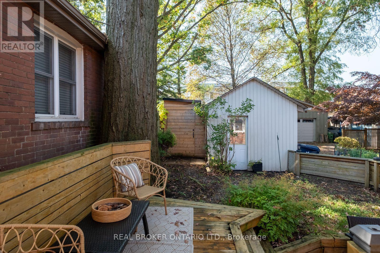 100 Oak Park Avenue, Toronto, Ontario  M4C 4M3 - Photo 38 - E14033538