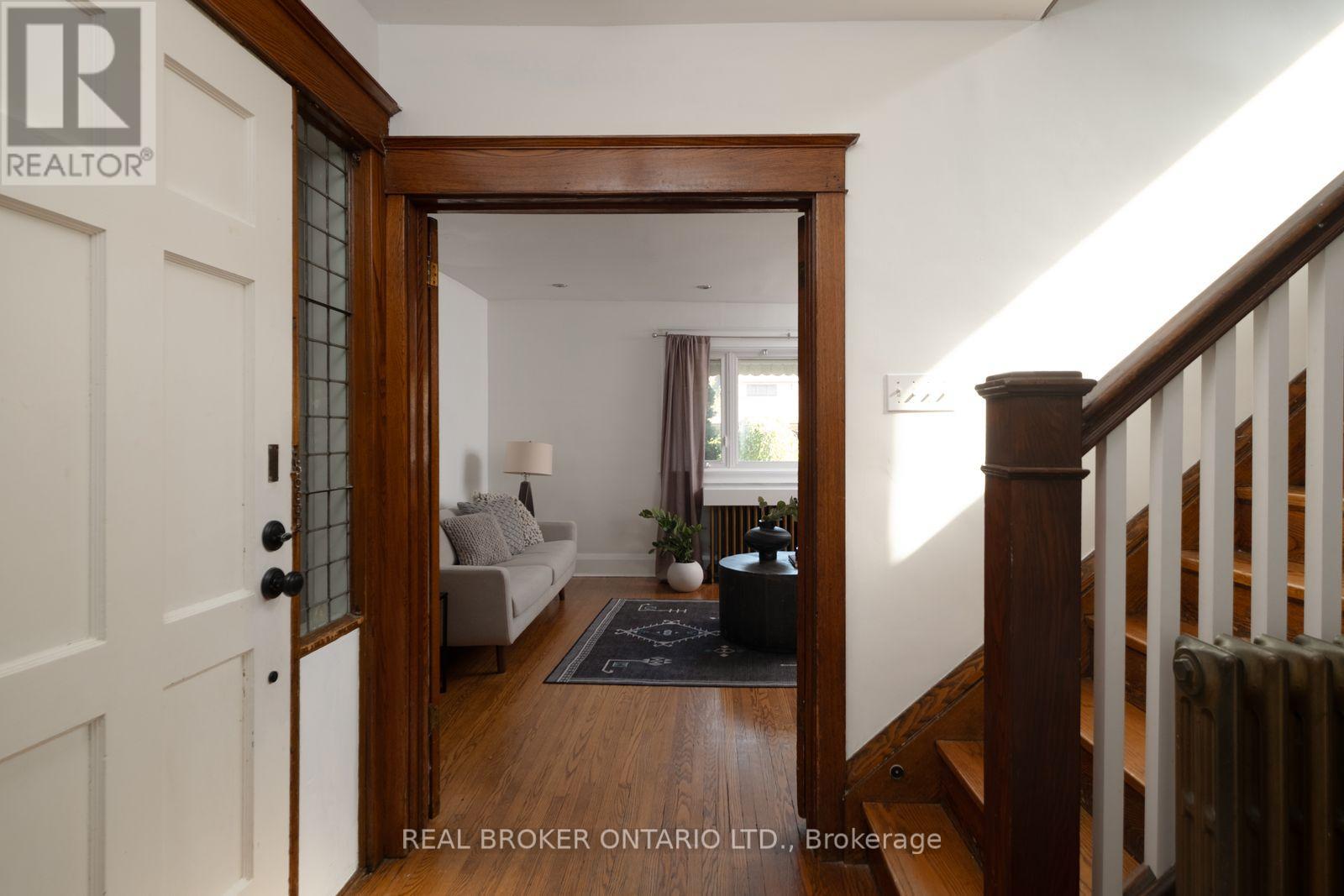 100 Oak Park Avenue, Toronto, Ontario  M4C 4M3 - Photo 4 - E14033538