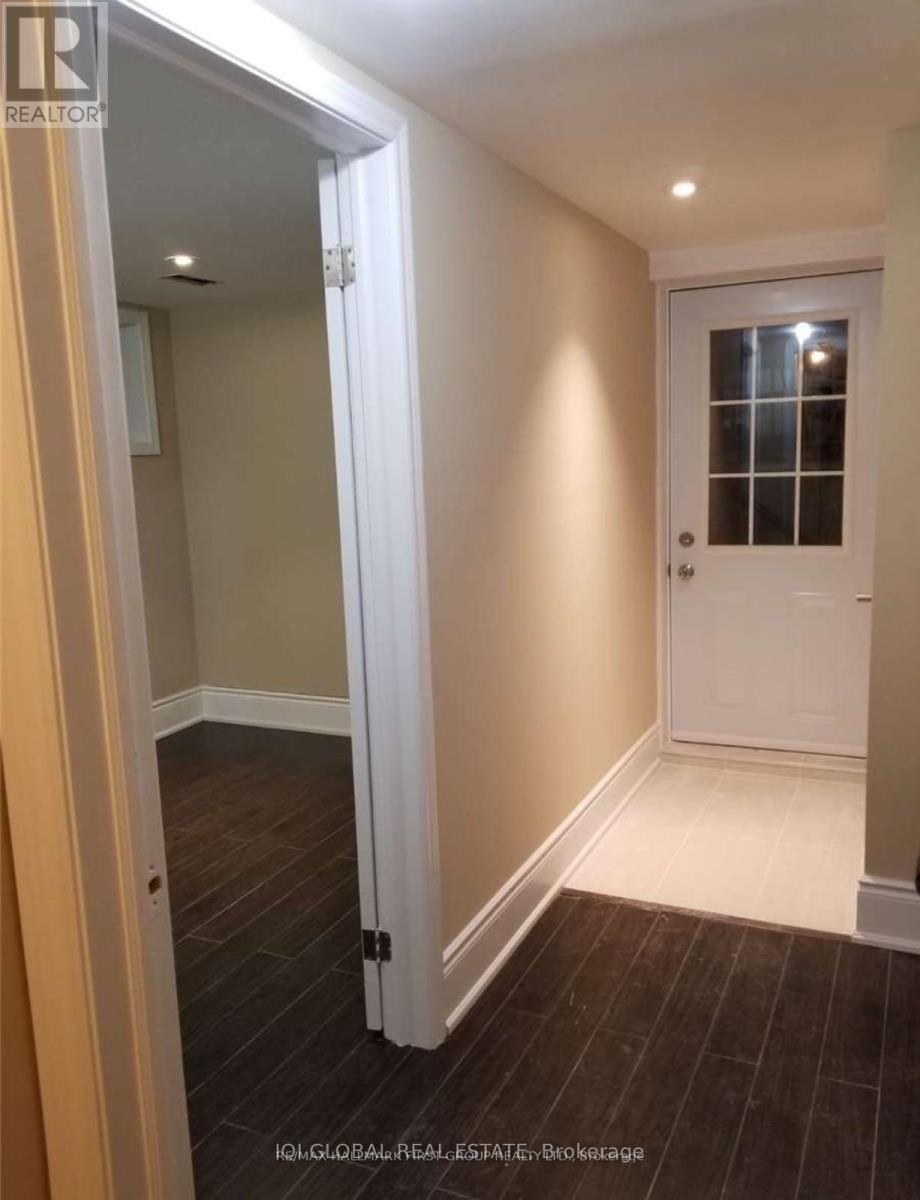 Lower - 54 Bethune Boulevard, Toronto, Ontario  M1M 3C1 - Photo 2 - E14033622